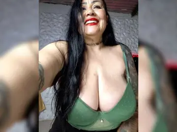 Kittyhotass1  live sex cam