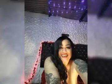 Kittyhotass1  live sex cam