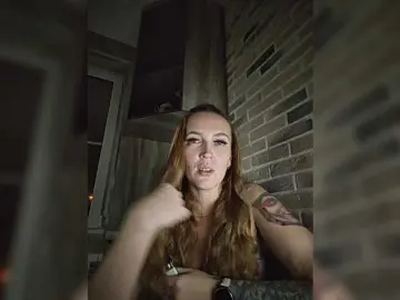 Marie-in-Wonderland  live sex cam