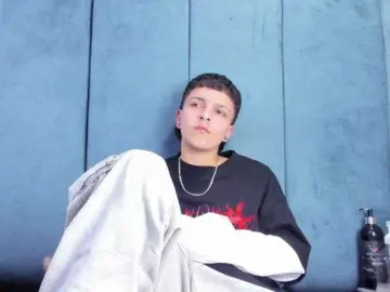 MeganThompson  live sex cam