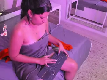 NinaSpence  live sex cam