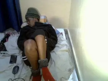Nyangisexy1  live sex cam