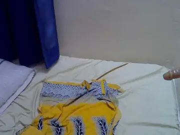 Nyangisexy1  live sex cam