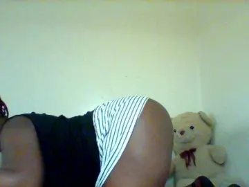 Sexxy-slim-honey  live sex cam