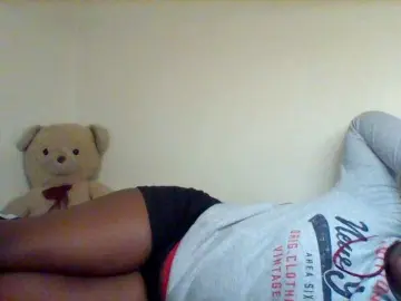 Sexxy-slim-honey  live sex cam