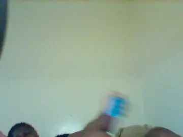 Sexxy-slim-honey  live sex cam