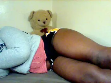 Sexxy-slim-honey  live sex cam