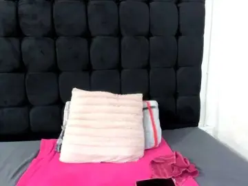 SexyMelanin19  live sex cam