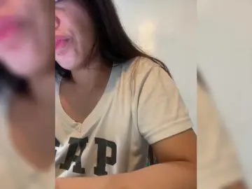 Candicelovee  live sex cam