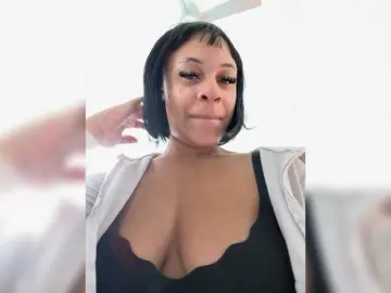 Yourgirlyhazell  live sex cam
