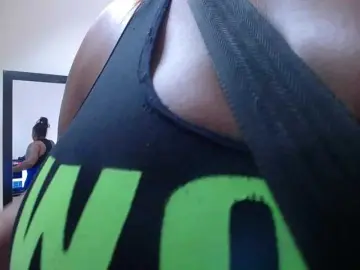 Exotic-karmella  live sex cam