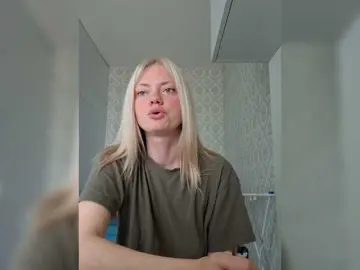 Gargonaa  live sex cam