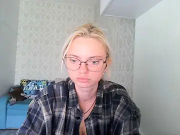 Gargonaa  live sex cam