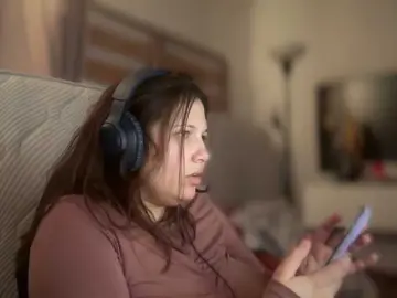 Minettesexy24  live sex cam