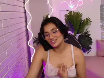 PEACHY-TAY  live sex cam