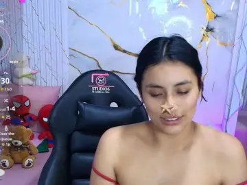 PEACHY-TAY  live sex cam
