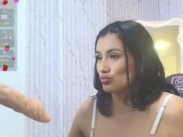 PEACHY-TAY  live sex cam