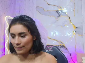 PEACHY-TAY  live sex cam