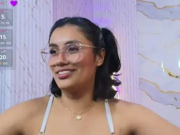 PEACHY-TAY  live sex cam