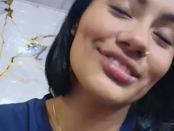 PEACHY-TAY  live sex cam