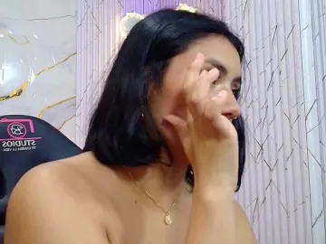 PEACHY-TAY  live sex cam