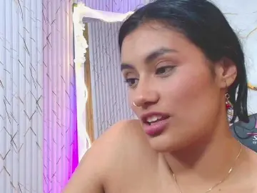 PEACHY-TAY  live sex cam