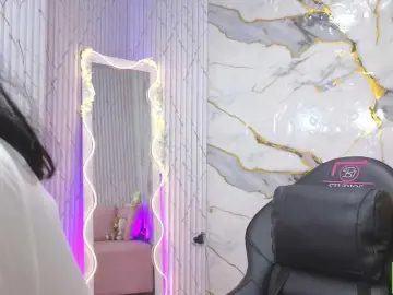 PEACHY-TAY  live sex cam