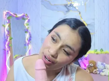 PEACHY-TAY  live sex cam