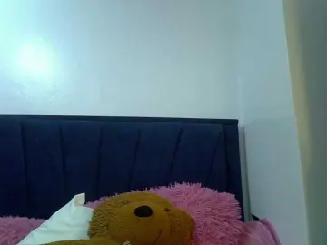 PrettyBambi  live sex cam