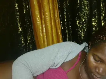 Sexxy-pretty24  live sex cam