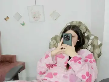 ZooeyBelair  live sex cam