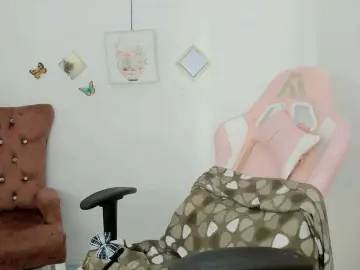 ZooeyBelair  live sex cam