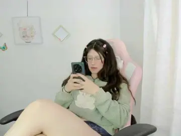 ZooeyBelair  live sex cam