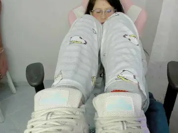 ZooeyBelair  live sex cam