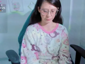 ZooeyBelair  live sex cam