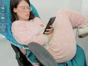 ZooeyBelair  live sex cam