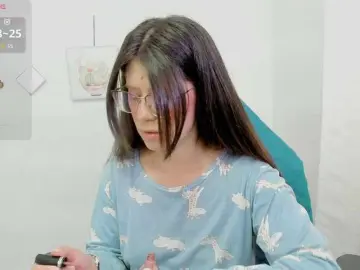 ZooeyBelair  live sex cam