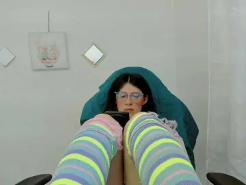 ZooeyBelair  live sex cam
