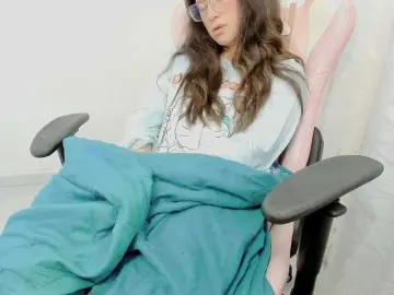 ZooeyBelair  live sex cam