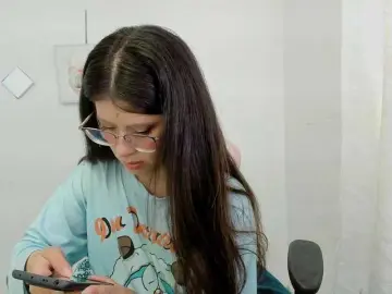 ZooeyBelair  live sex cam
