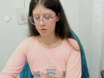ZooeyBelair  live sex cam
