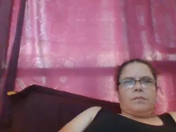 Lucianamaster  live sex cam