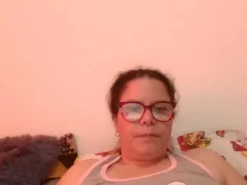 Lucianamaster  live sex cam