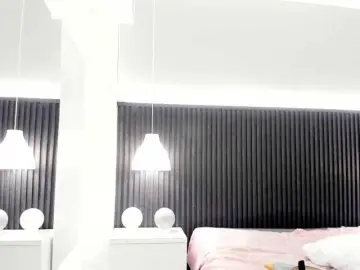 Aisha-Loren  live sex cam