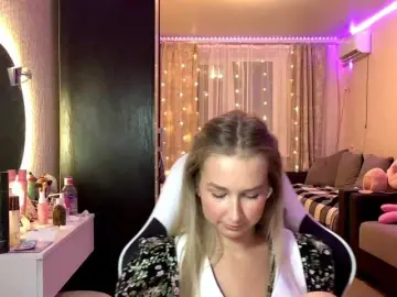 Emelinestrande  live sex cam