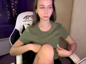 Emelinestrande  live sex cam