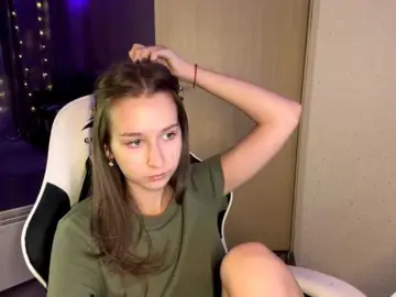 Emelinestrande  live sex cam