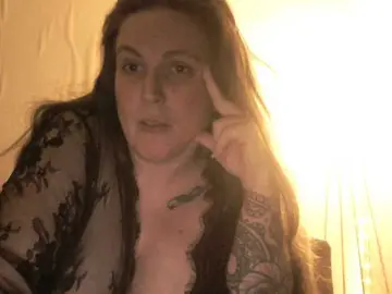 Harleyslut  live sex cam