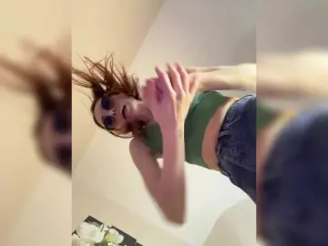 Magic-Alice  live sex cam