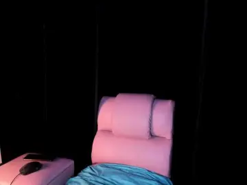 Mila-toro  live sex cam